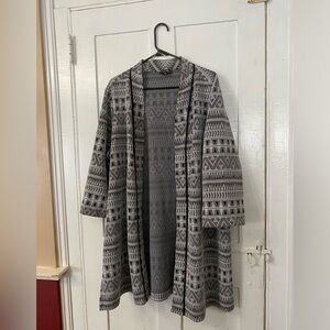 Roz & Ali Open Front Duster Cardigan Geometric Black and White Aztec Pattern